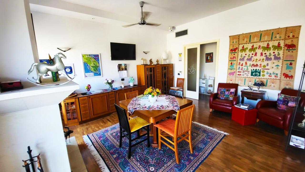 Attico Barocco Bed and Breakfast Lecce Eksteriør billede